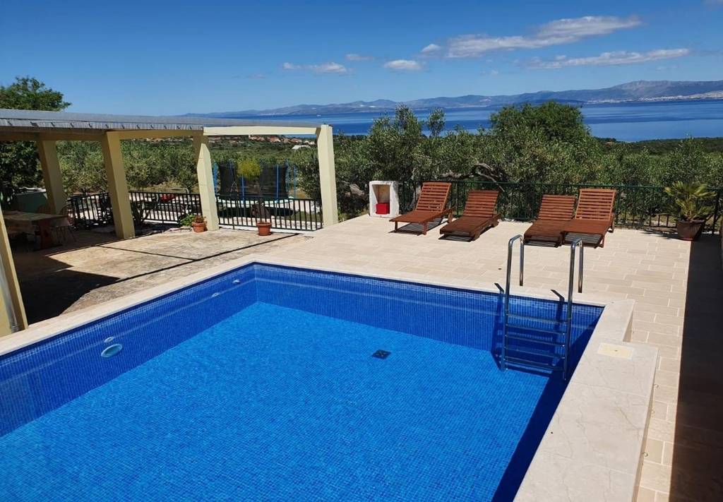 Kuća za odmor Mario - with pool & sea view:, Supetar - Otok Brač 