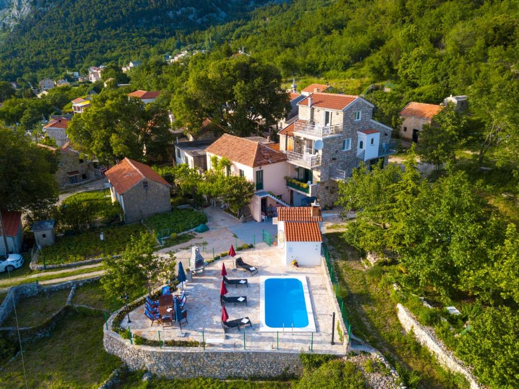 Kuća za odmor Tonci - comfortable & surrounded by , Tučepi - Rivijera Makarska 