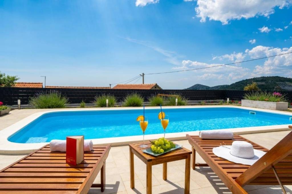 Kuća za odmor Pax - with pool:, Marina - Rivijera Trogir 