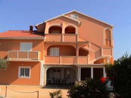  Rab - Apartman Szoba - Sobe s doru�kom i apartmani Ku�a �igo-Ogi� ..