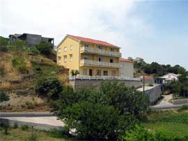 Apartmani Debeli� ..