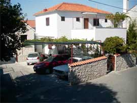 Brač Supetar - Apartament Pokój - Apartmani Karla ..