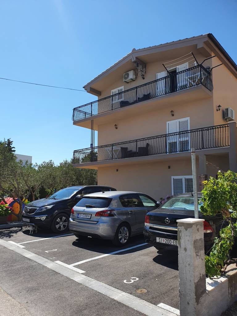 Vodice Srima - Apartman Soba - Apartmani Jelena ..