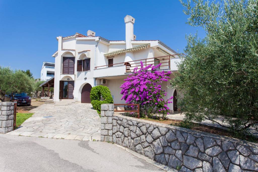 Krk Krk - Apartman Soba - Apartmani Franolić ..