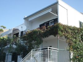 Omiš Stanići - Apartman Soba - Apartmani Smiljana ..